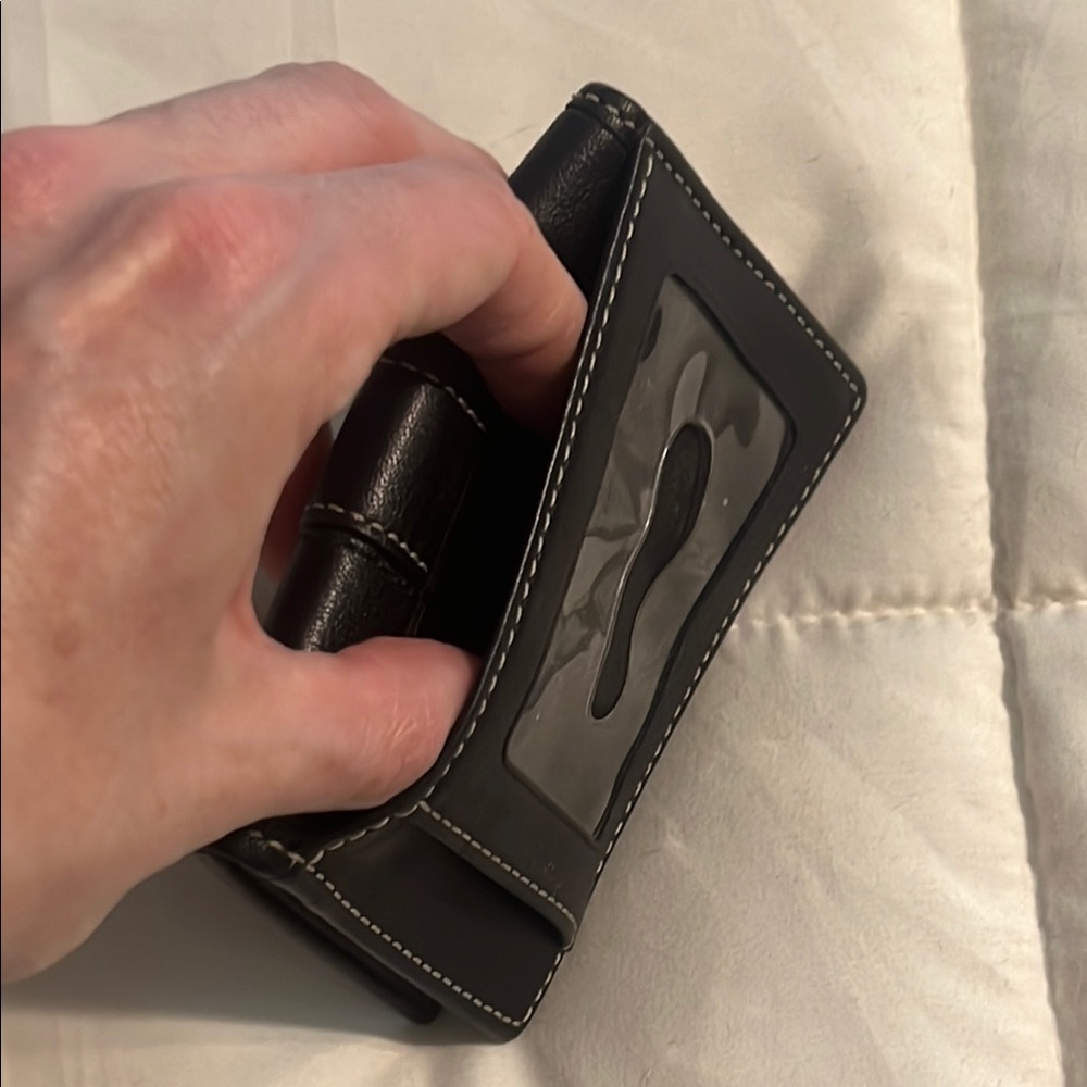 Coach Black Leather Bifold Cardholder - Picture 4 of 8